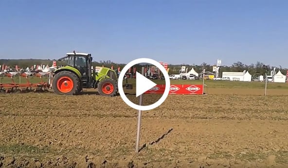 Driving test 1: VT-TRACTOR Bridgestone technological agricultural tyre